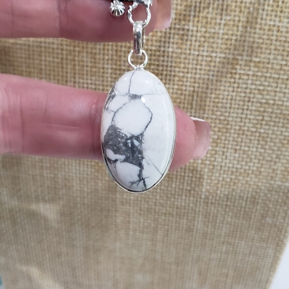 Handmade Howlite 925 Silver Fashion Necklace - Picture 7 of 14